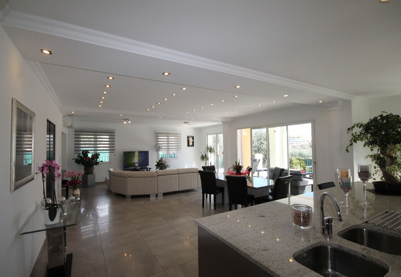 Villa in Villeneuve-Loubet - HSUD0042-Marina