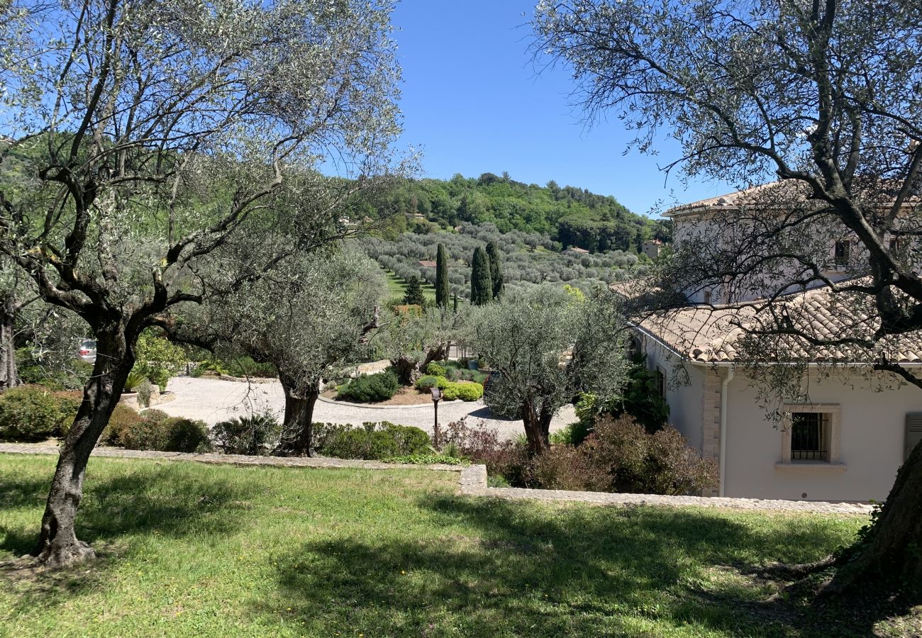 Villa in Châteauneuf-Grasse - Villa d'Ock-en-Bourg