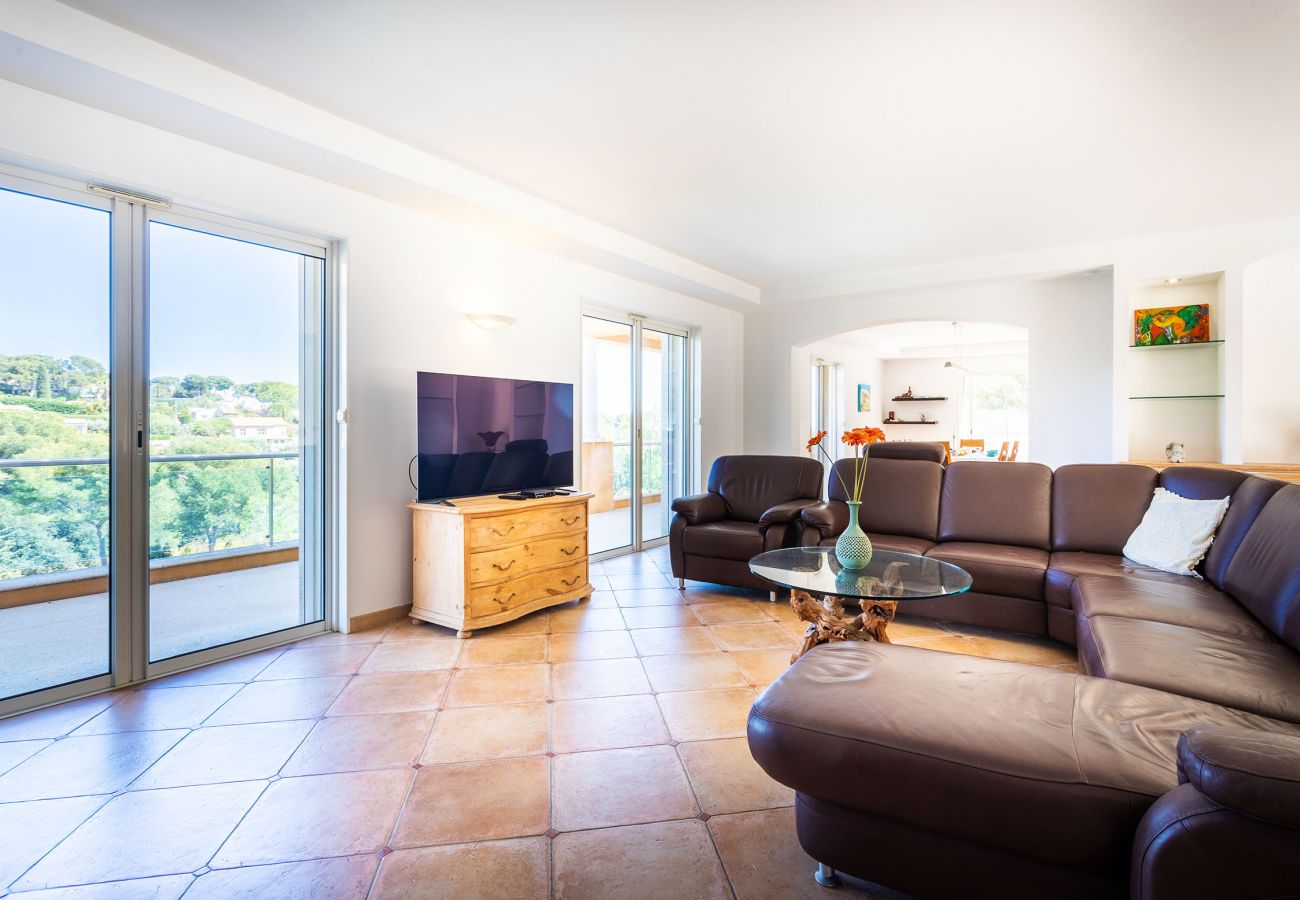 Villa in Golfe Juan - VILLA PARADISIO VI4351 By Riviera Holiday Homes