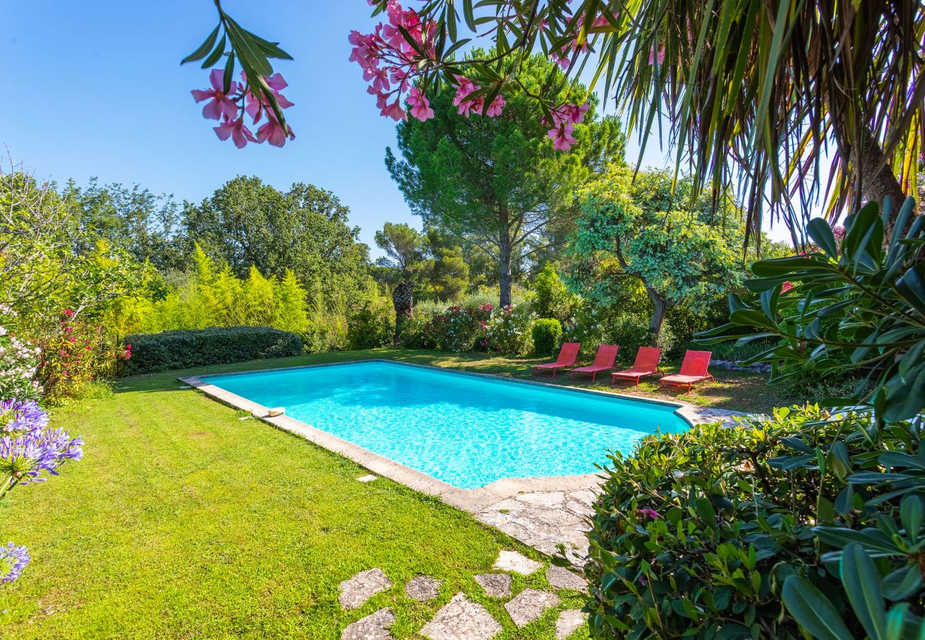 Villa in Grasse - MAS DES  LAURIERS VI4370 By Riviera Holiday Homes