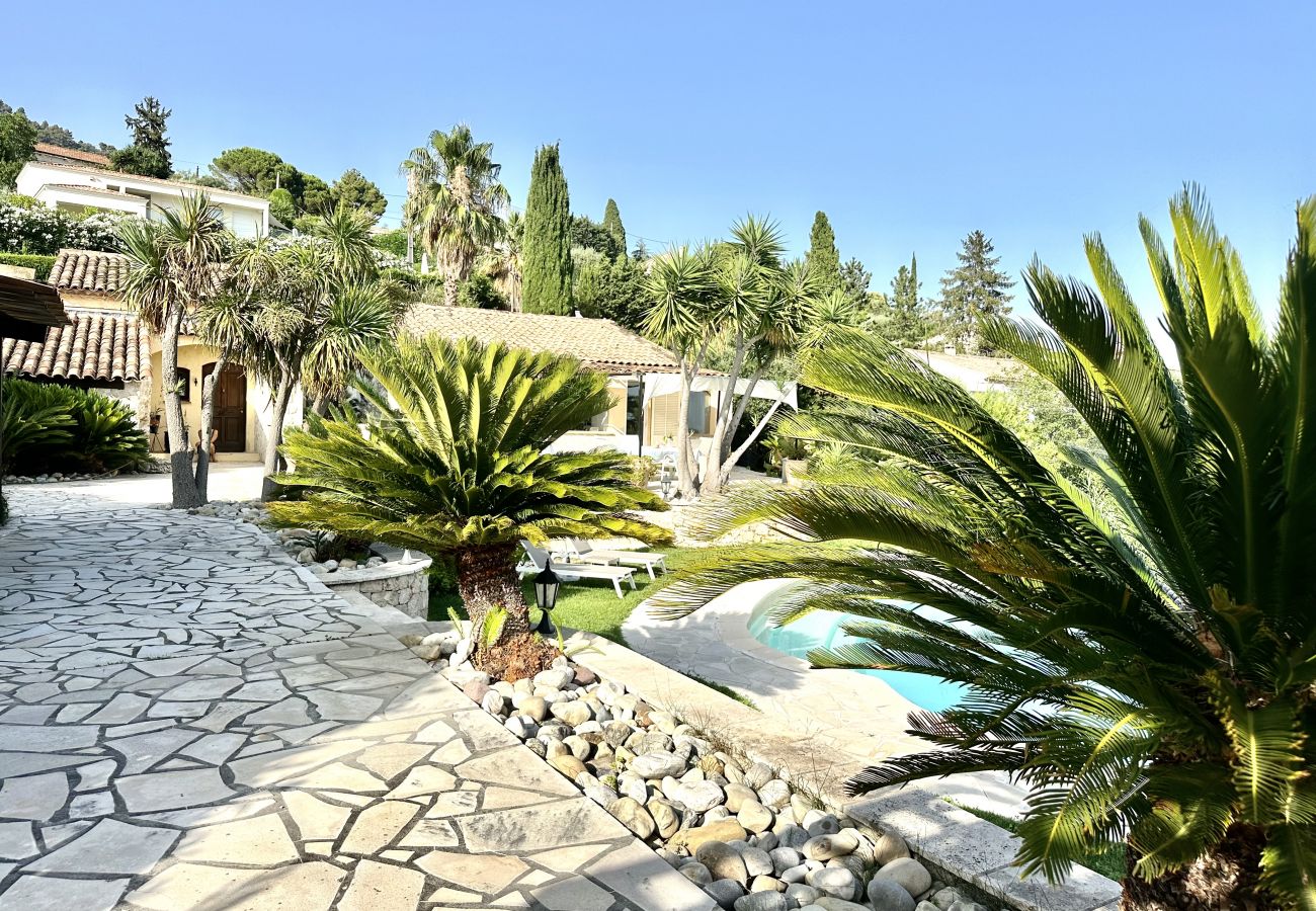 Villa in Vence - VILLA LINDA VI4373 By Riviera Holiday Homes