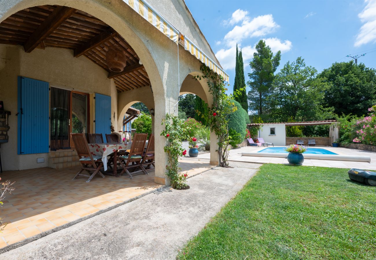 Villa à Saint-Césaire-de-Gauzignan - 30VIGNES · Vignes