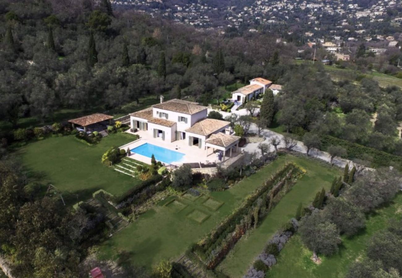 Villa à Châteauneuf-Grasse - Villa d'Ock-en-Bourg