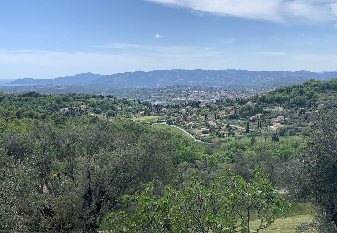 Villa à Châteauneuf-Grasse - Villa d'Ock-en-Bourg