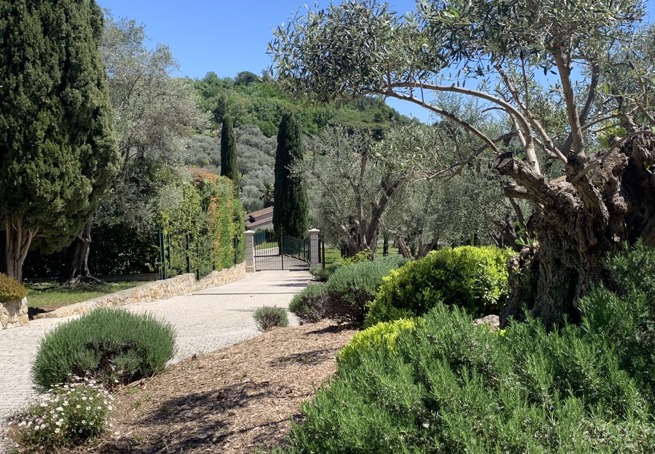 Villa à Châteauneuf-Grasse - Villa d'Ock-en-Bourg