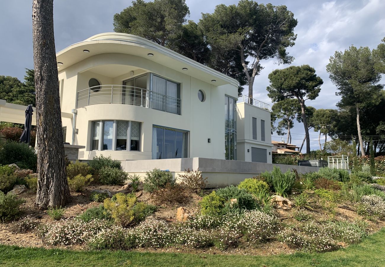 Villa à Antibes - Villa Exceptionnelle 7 chambres 7 sdb / CHARLESTON