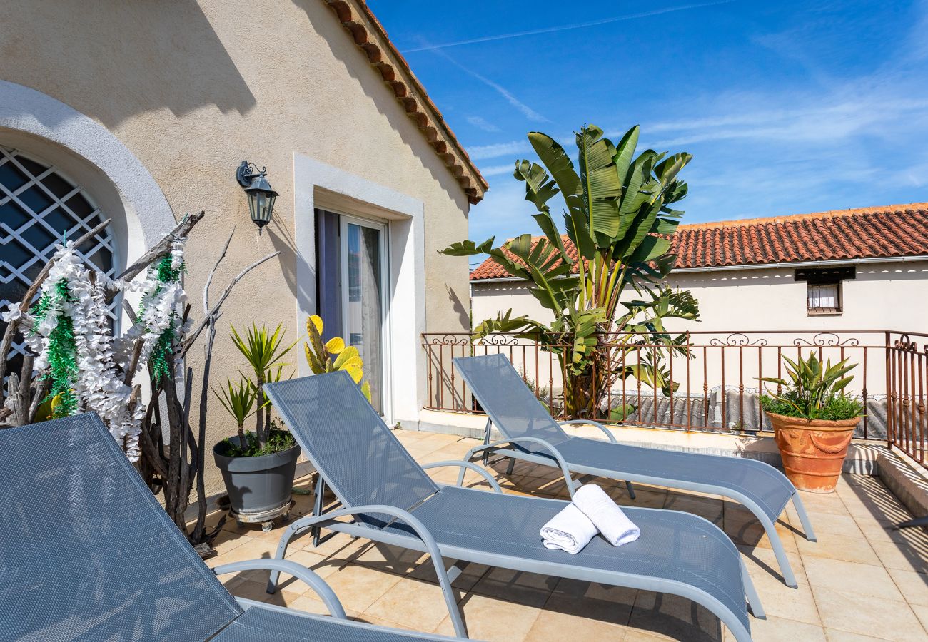 Villa à Cagnes-sur-Mer - VILLA COTE SUD VI4402 By Riviera Holiday Homes