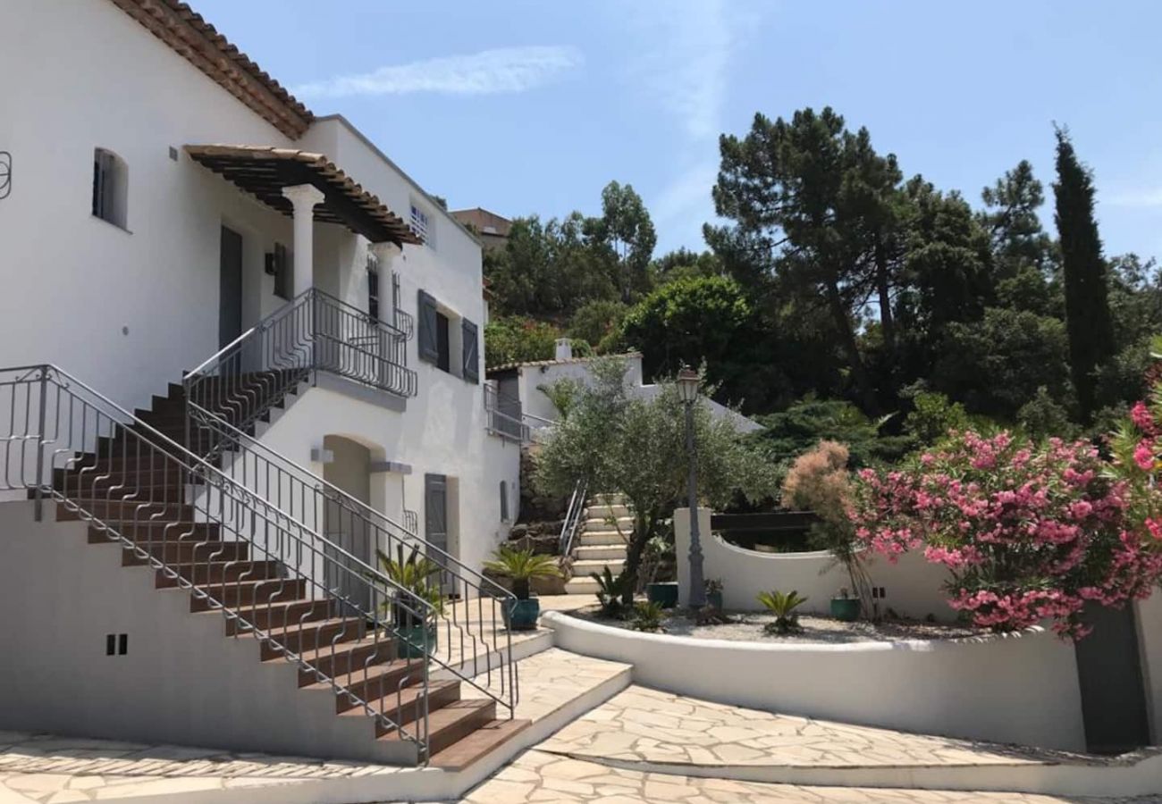 Villa in Saint-Jean-de-l'Esterel - HSUD0037-St Jean 2