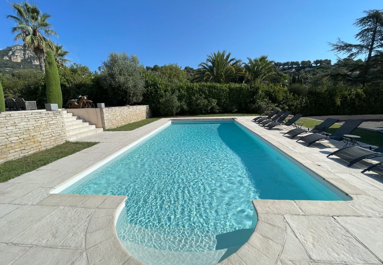 Villa in Vence - VILLA LA LOUBIANE VI4428 By Riviera Holiday Homes