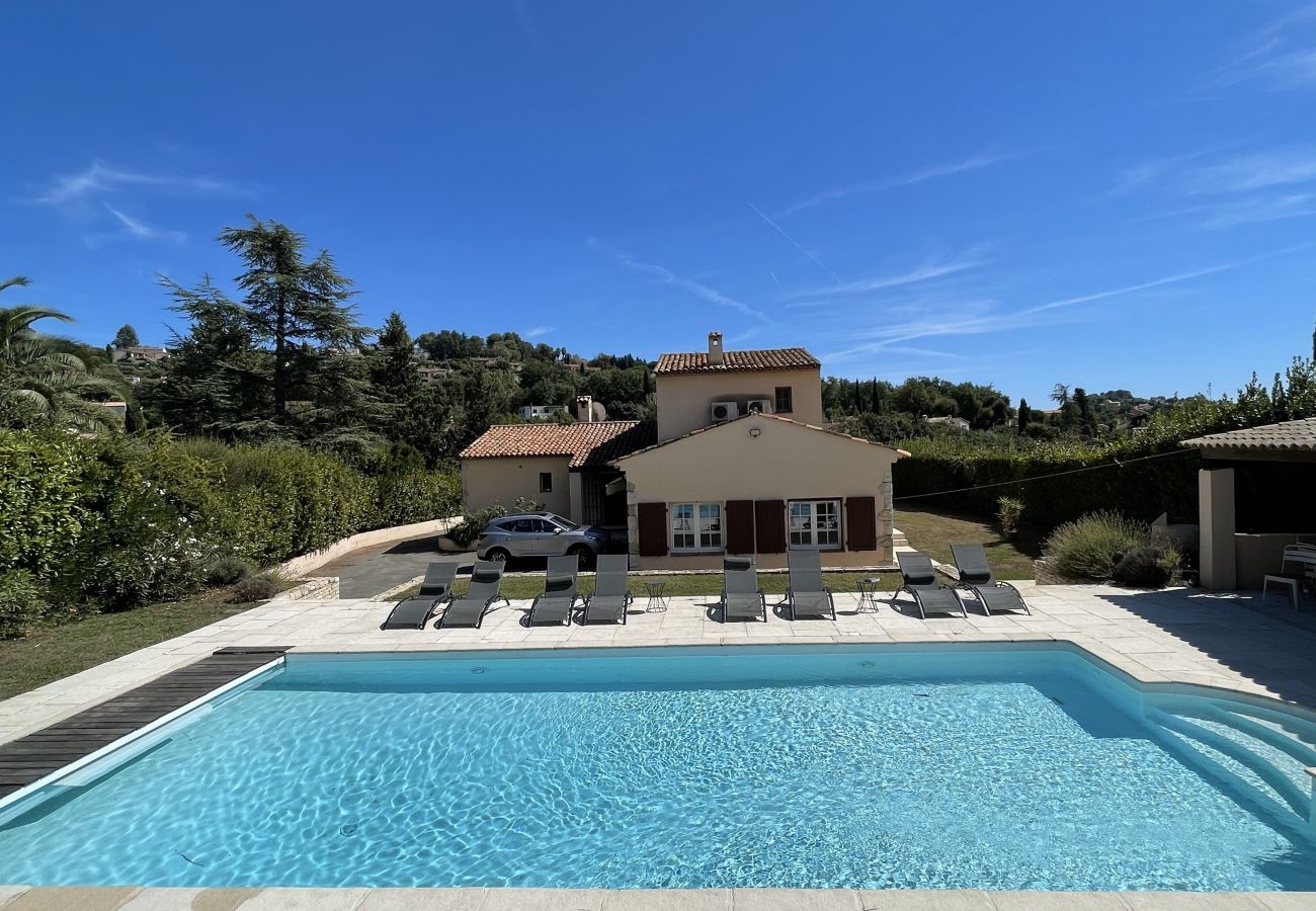 Villa in Vence - VILLA LA LOUBIANE VI4428 By Riviera Holiday Homes