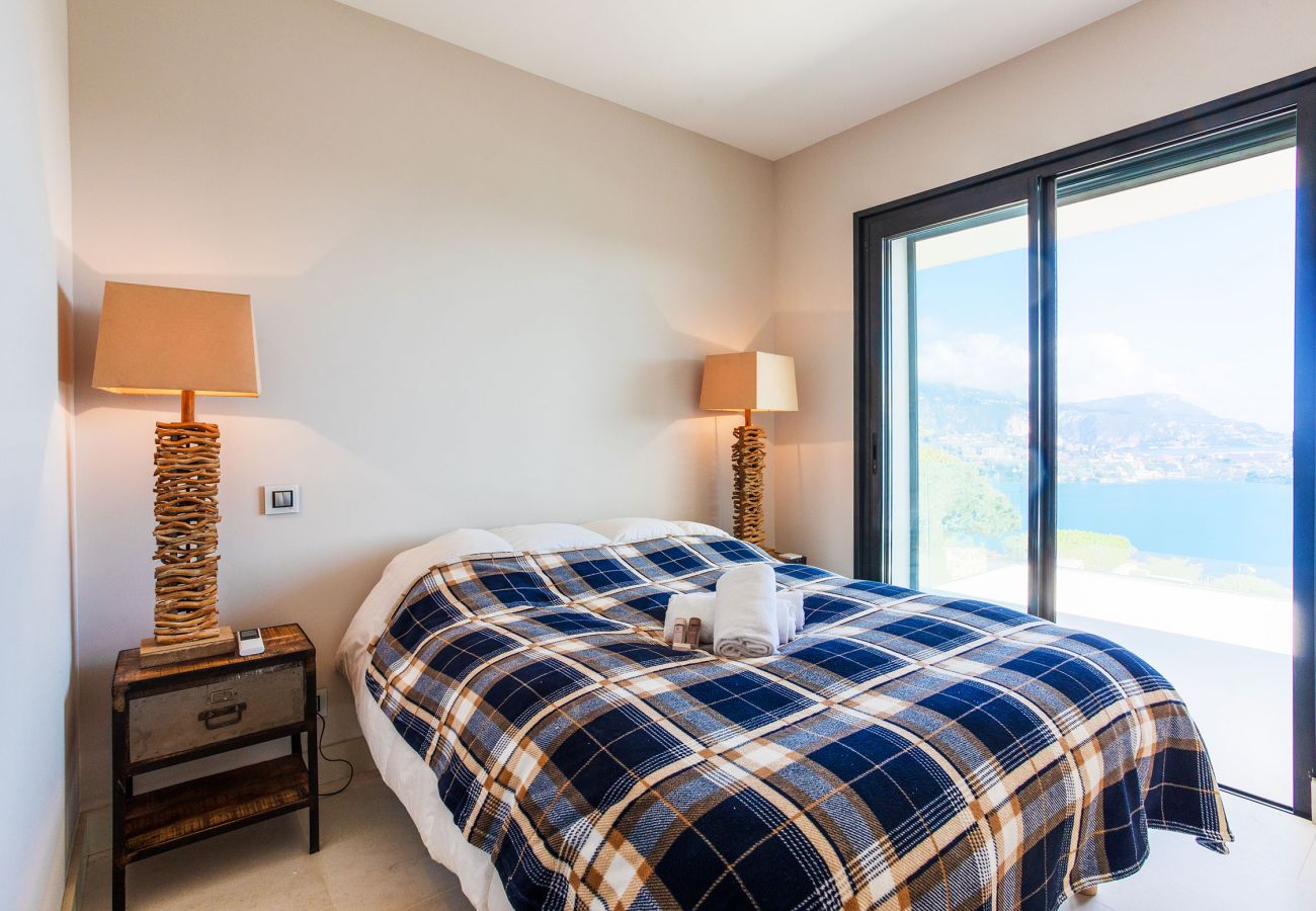 sea view bedroom