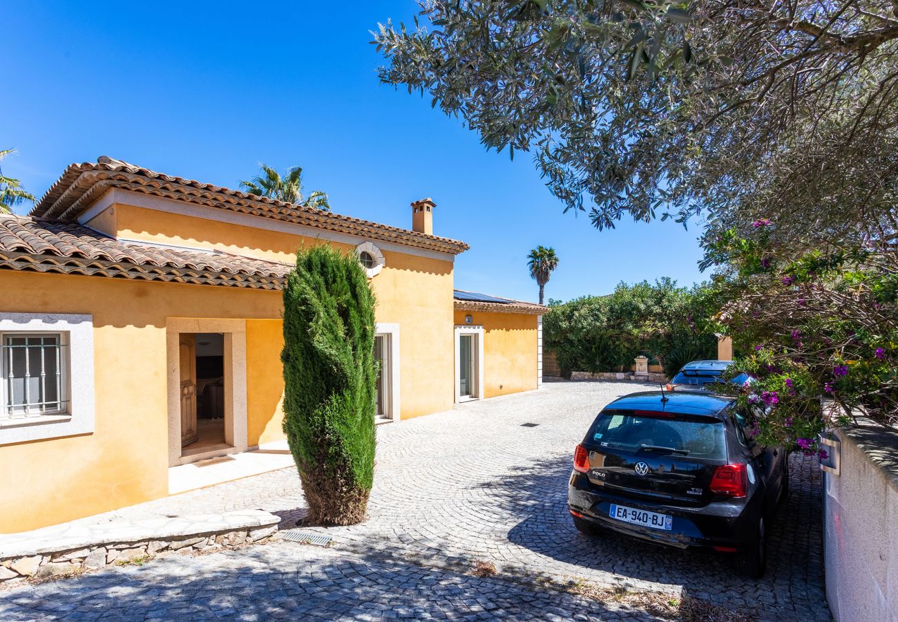 Villa in Golfe Juan - VILLA PARADISIO VI4351 By Riviera Holiday Homes