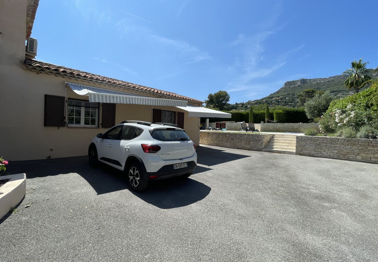 Villa in Vence - VILLA LA LOUBIANE VI4428 By Riviera Holiday Homes